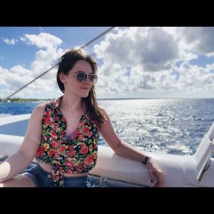 Meet your Posher, Dorea